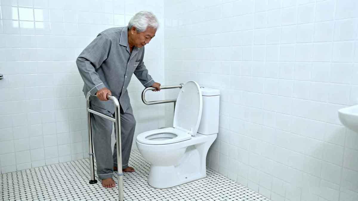 The Role of Grab Bars in Modern Senior-Friendly Bathroom Design